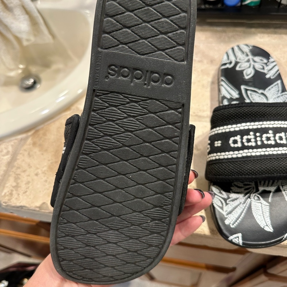 Adidas slides. Black / White size 9 - Picture 2 of 5